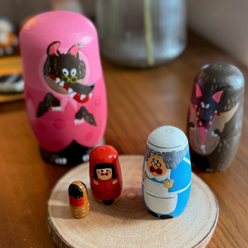 NOOKs 故事主題木製俄羅斯套娃