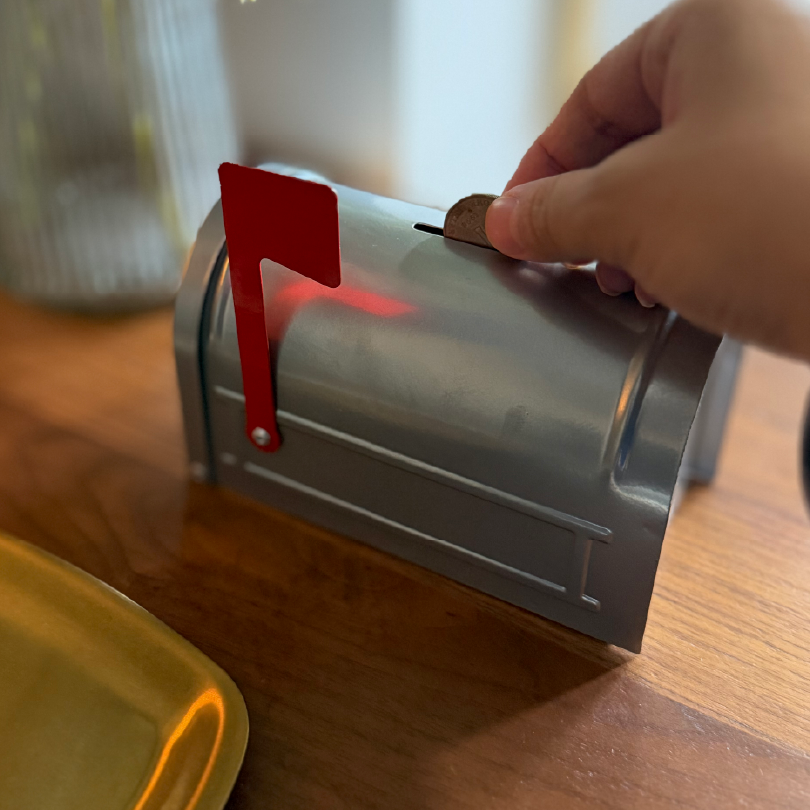 Post General 郵箱造型錢箱